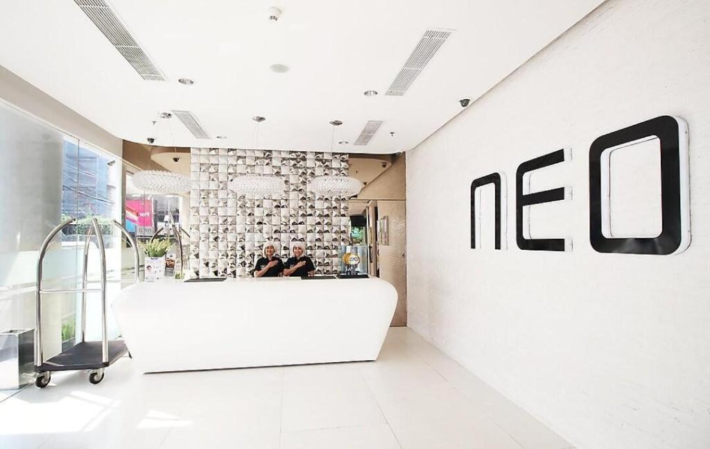 Hotel Neo Melawai By Aston Jakarta Exterior foto